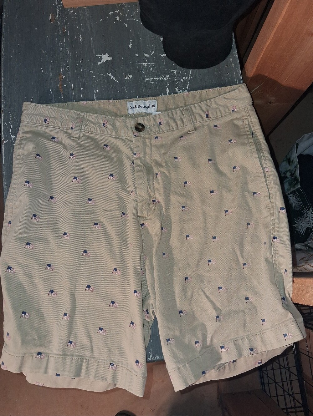 Goodfellow Embroidered American Flag Khaki Shorts with Navy & Red Flags 32M